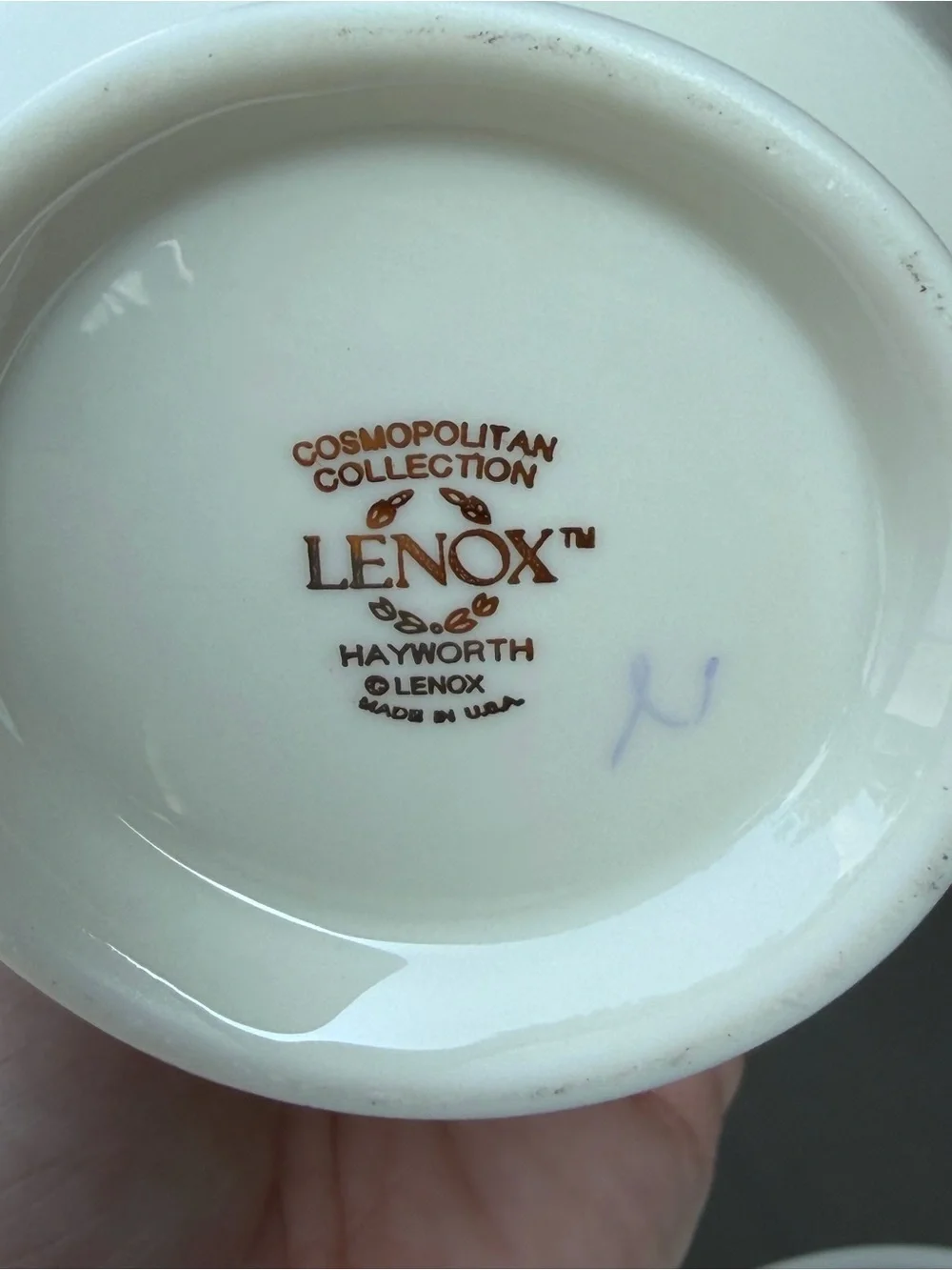 Retired Lenox Hayworth 2010 White Creamer and Covered Sugar Bowl with Gold Trim